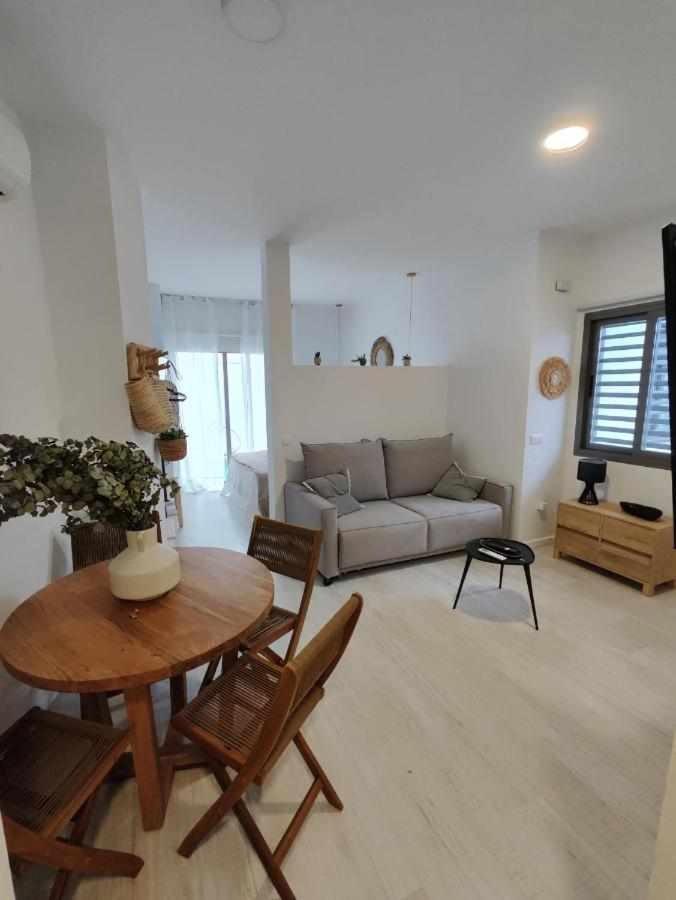 Apartamento Dos Aceras Малага Экстерьер фото